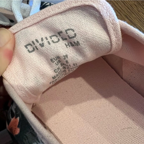 Tropical sneakers 🩷 🌴 - Picture 3 of 4